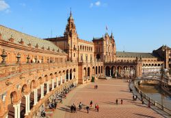 Removal Services to Seville